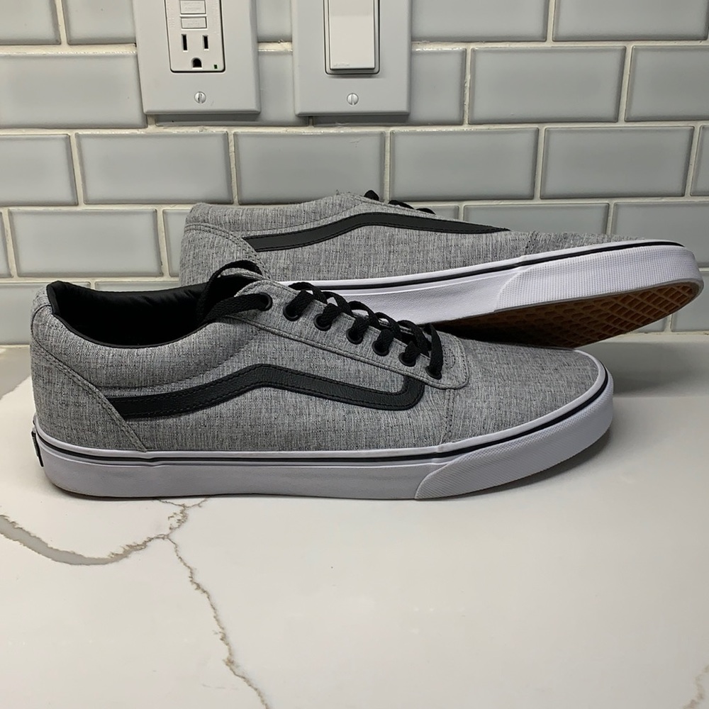 Men’s Vans size 13